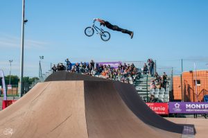 Comment devenir un pro du BMX freestyle : astuces et conseils pour